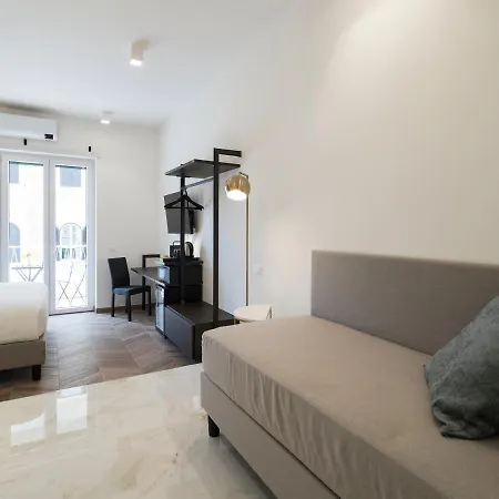 Savoia 4* Ρώμη