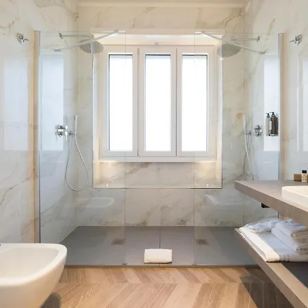 Savoia 4* Ρώμη