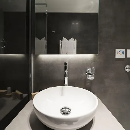 Savoia 4* Ρώμη